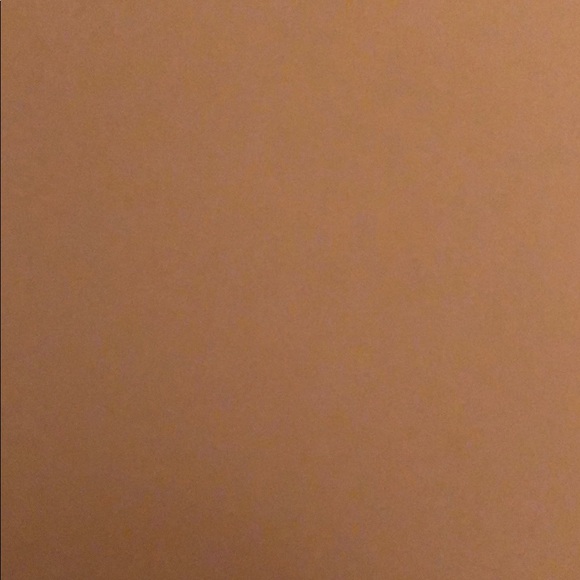 Meet your Posher, Nicole - Picture 1 of 1